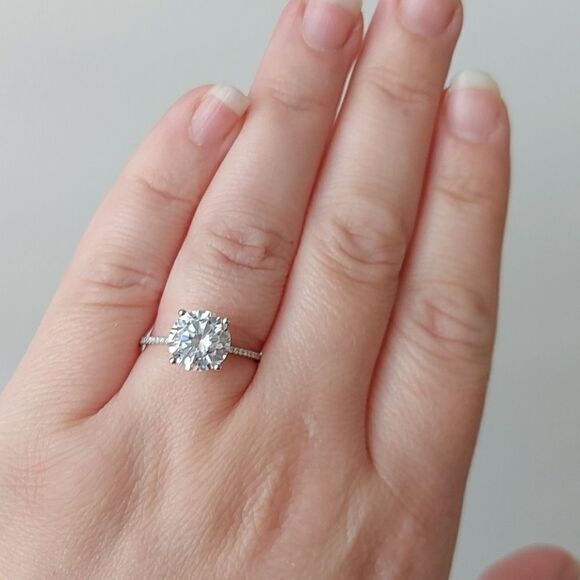 3 Carat Cubic Zircon Sterling Silver Ring - Picture 7 of 8